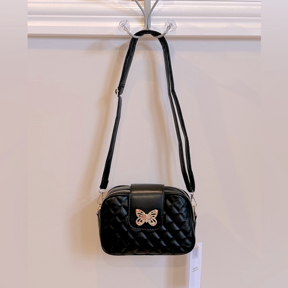 ❤️Butterfly Black quilted Crossbody NWT! Vegan leather.